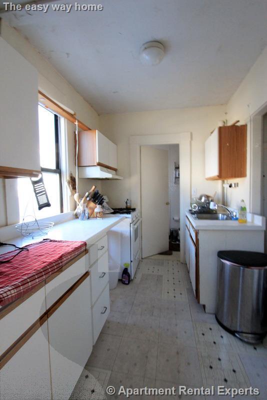 566 Putnam Ave, Cambridgeport