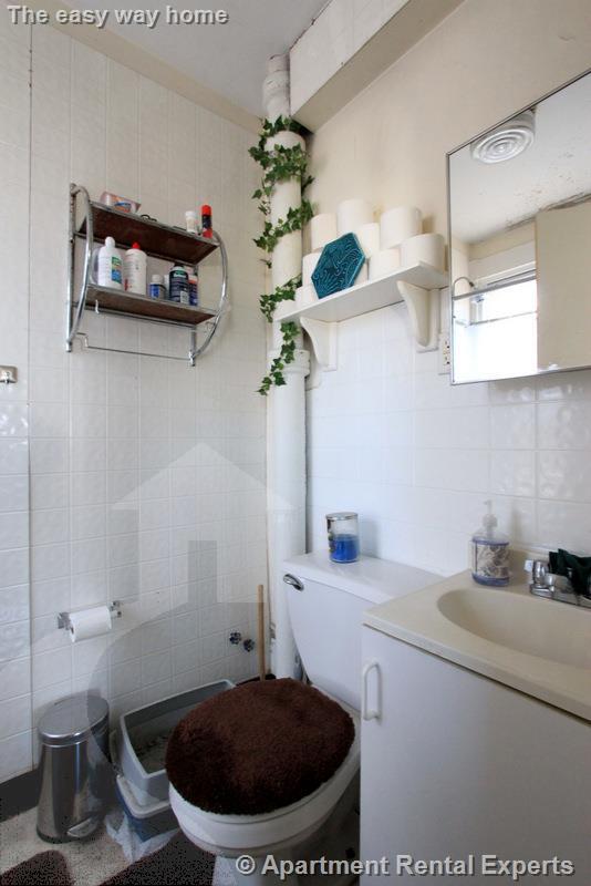 566 Putnam Ave, Cambridgeport