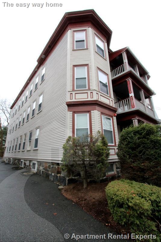 14 Garrison Ave, Teele Square