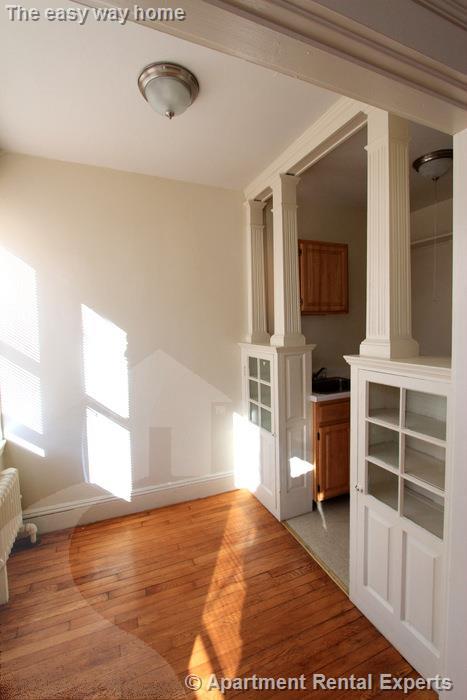 172 Maple St, Malden Center