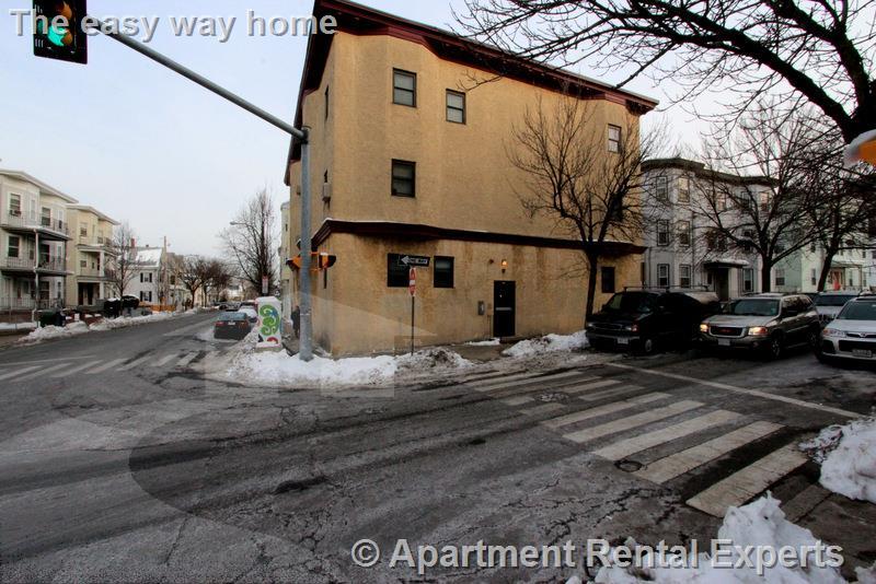 111 Walnut St, Winter Hill