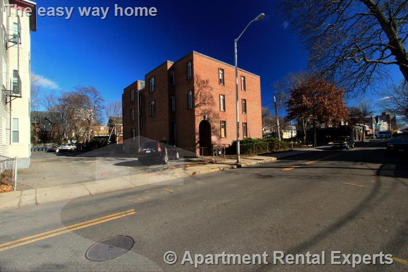 524 Putnam Ave, Cambridgeport