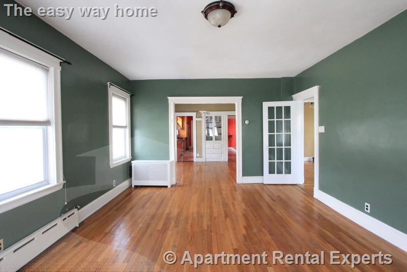 23-25 Bonner Ave, Tufts