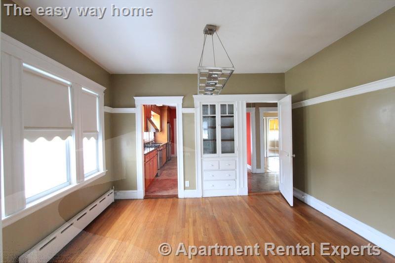 23-25 Bonner Ave, Tufts