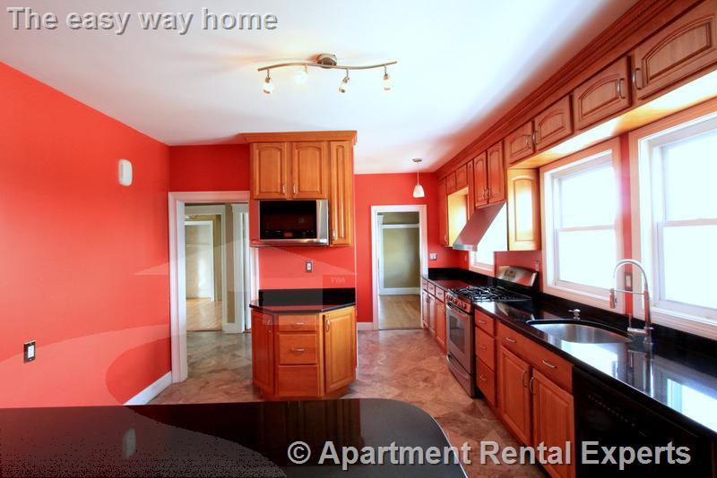 23-25 Bonner Ave, Tufts