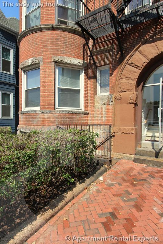 891 Massachusetts Ave, Central Square