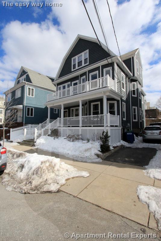 27 Packard Ave, Tufts