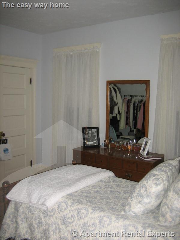 27 Packard Ave, Tufts