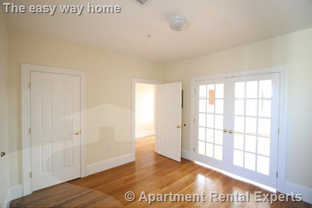 881 Massachusetts Ave, Central Square