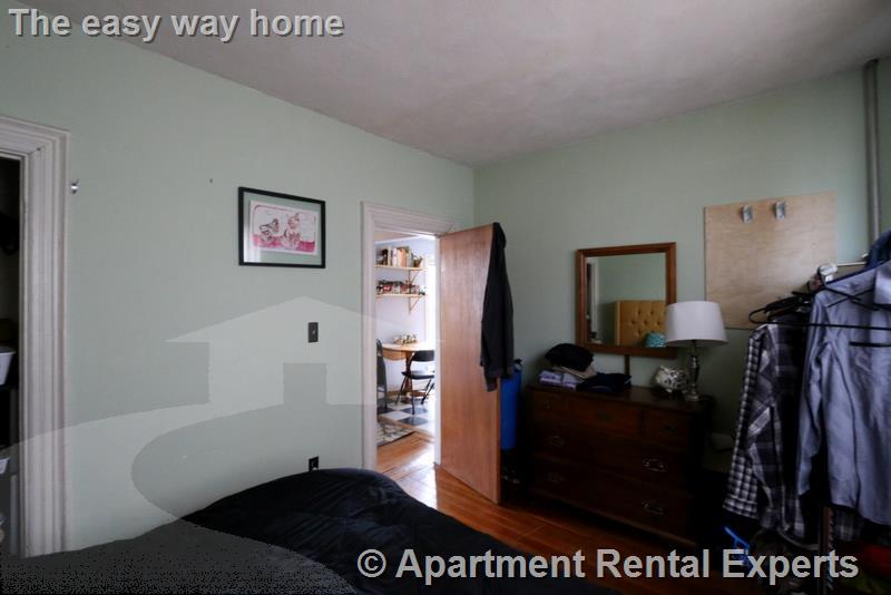 190-192 Holland St, Davis Square