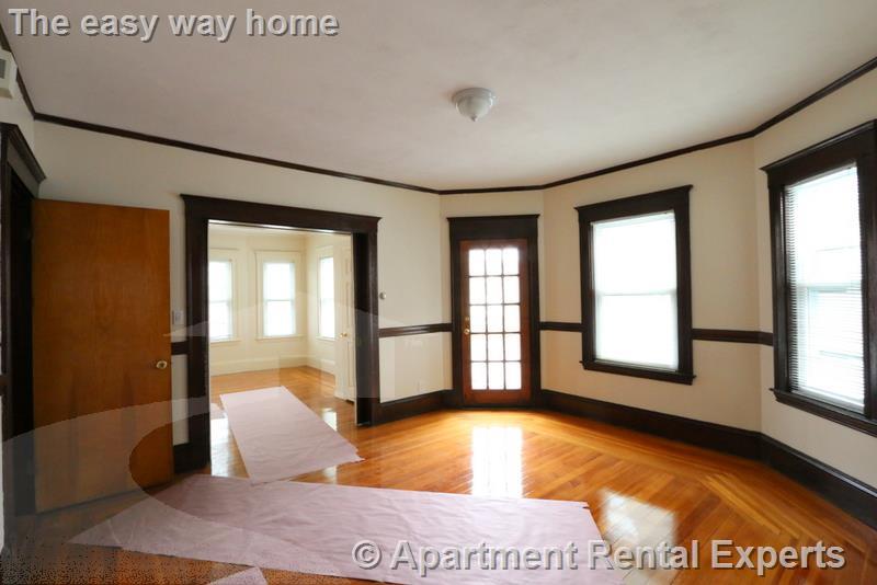 176 Powderhouse Blvd, Teele Square