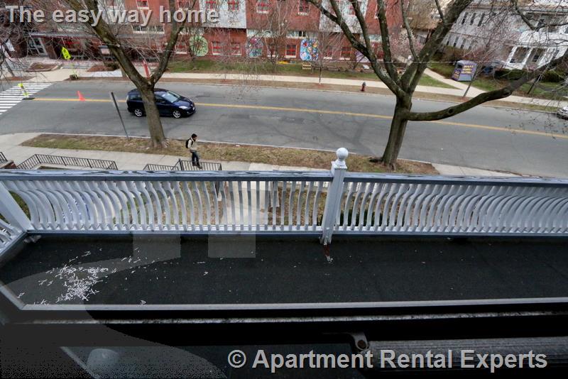 176 Powderhouse Blvd, Teele Square