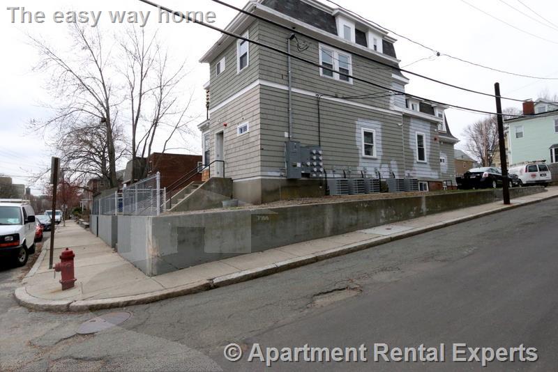 130 Sycamore St, Winter Hill