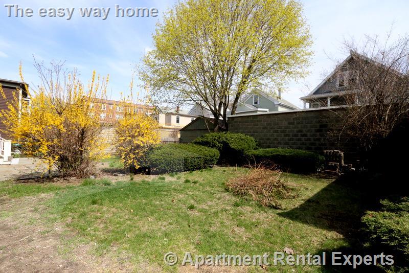 10 Meacham Rd, Davis Square