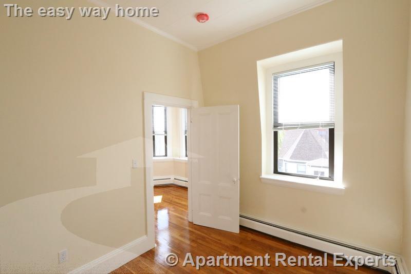 55 Adams St, Winter Hill