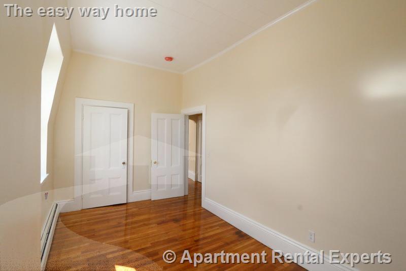 55 Adams St, Winter Hill