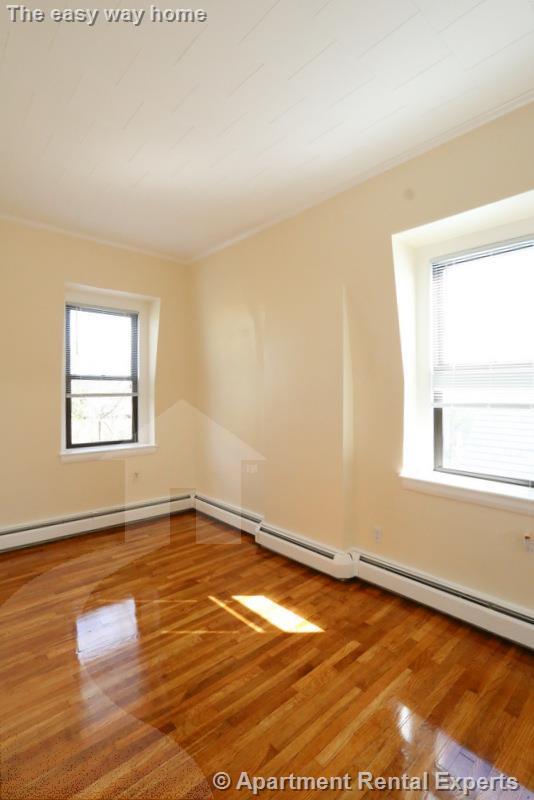 55 Adams St, Winter Hill