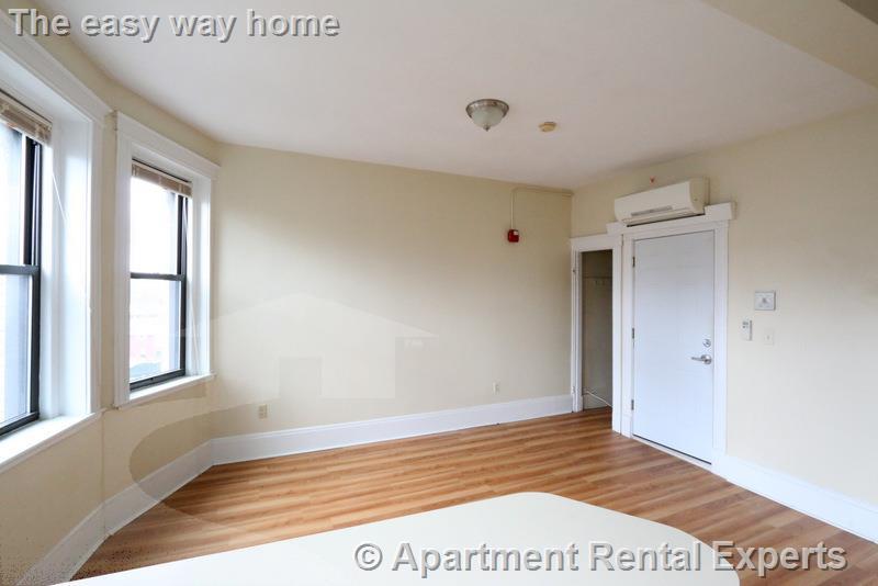 77 Hancock St, Central Square