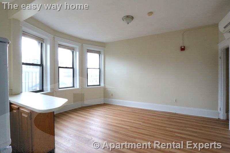 77 Hancock St, Central Square