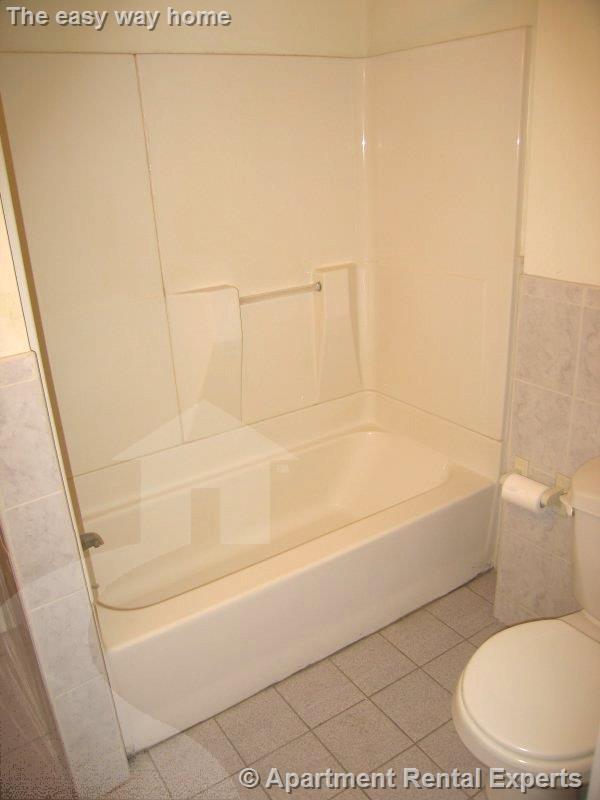 7 Locke St, Davis Square