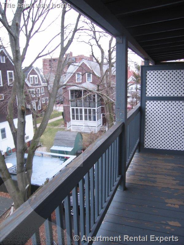 7 Locke St, Davis Square