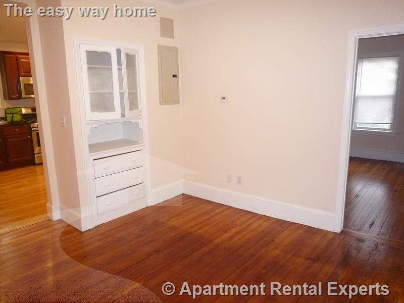 17 Lesley Ave, Davis Square