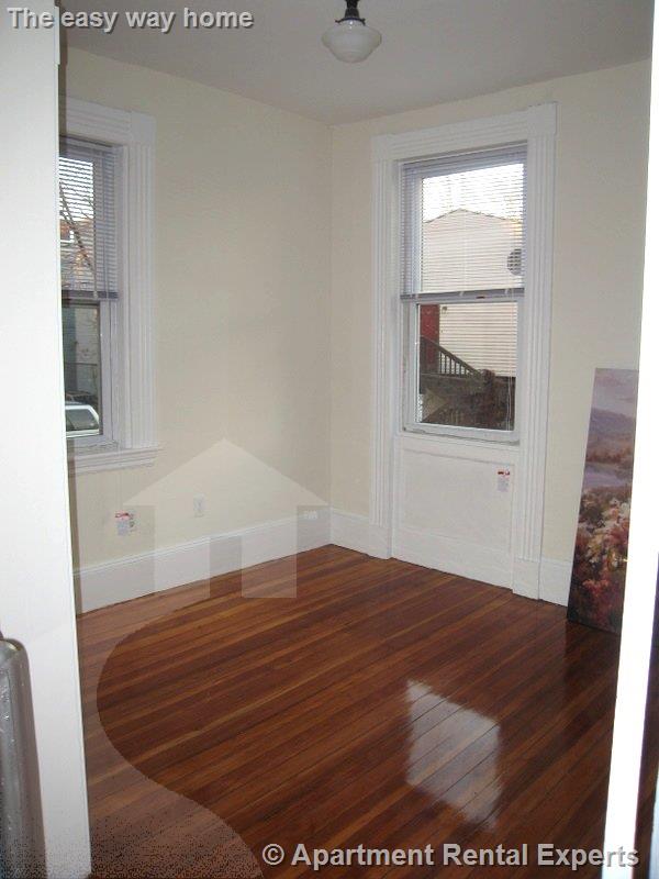 56 Hancock St, Central Square