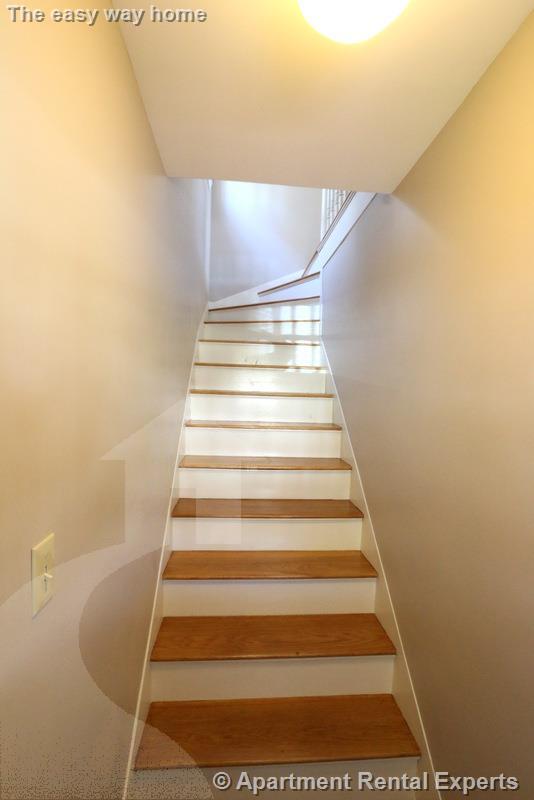 10 Meacham Rd, Davis Square