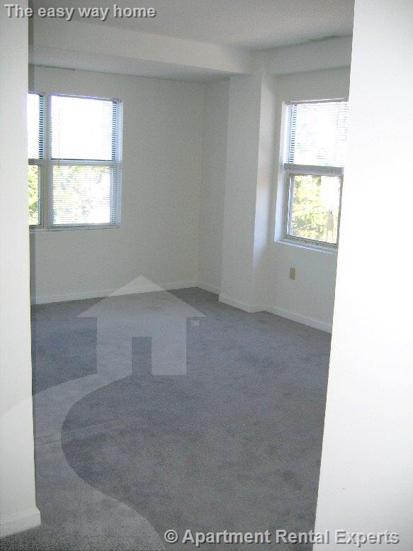 175 Beacon St, Ward Two