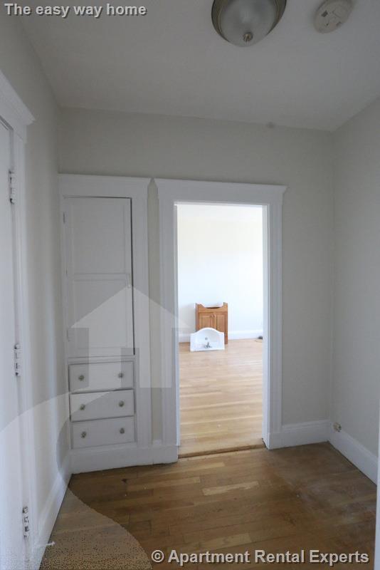 28 Langdon St, Harvard Square