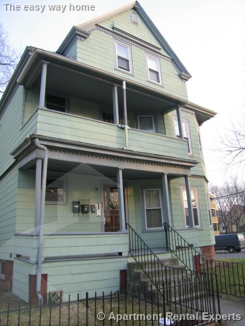 147 Willow Ave, Davis Square