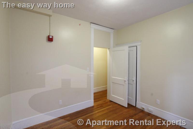 77 Hancock St, Central Square