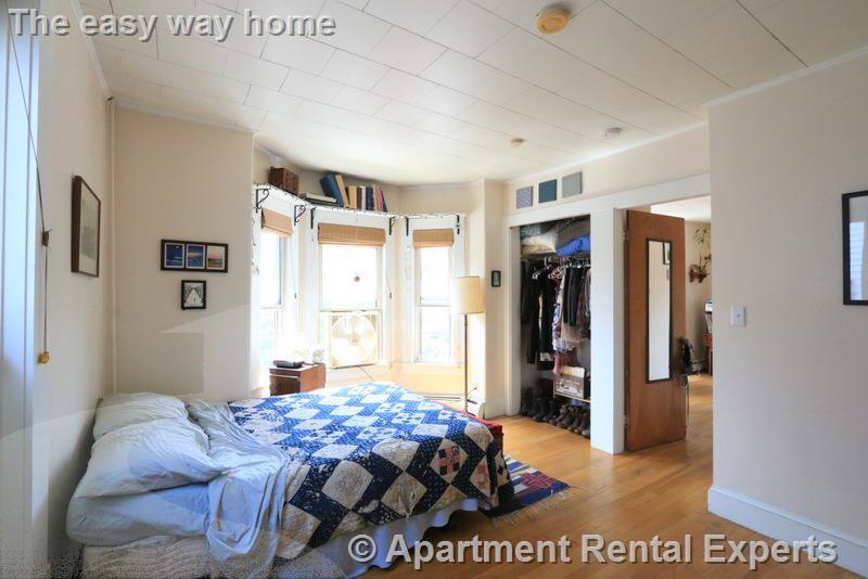 220 Banks St, Riverside