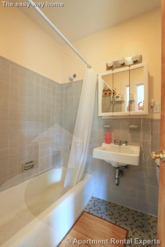 220 Banks St, Riverside