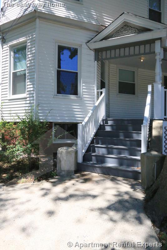 138 Sycamore St, Winter Hill