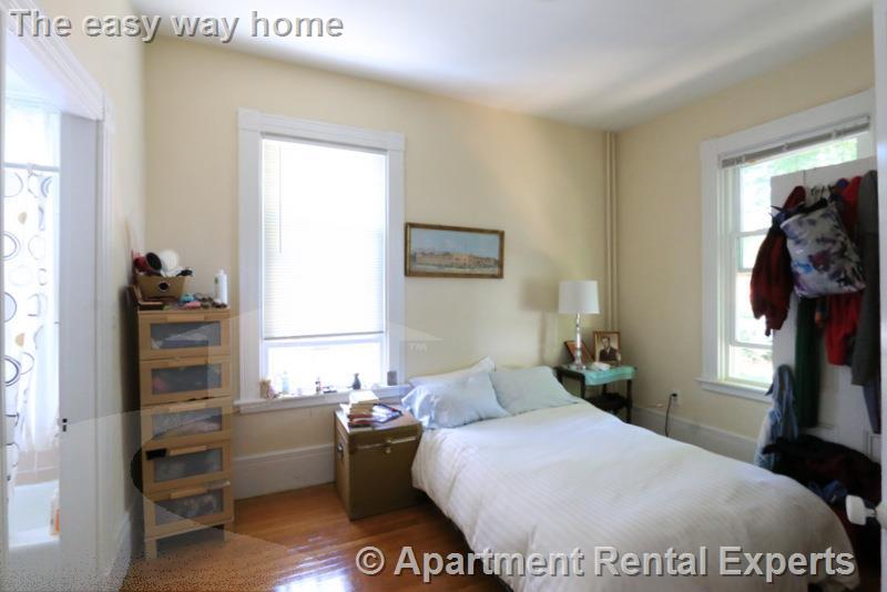 138 Sycamore St, Winter Hill