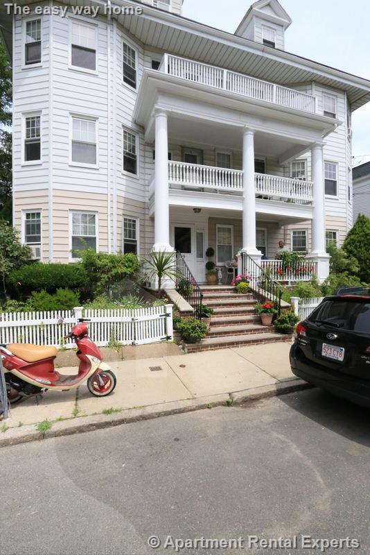 19 Park Ave, Davis Square