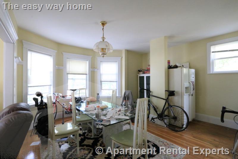 19 Park Ave, Davis Square