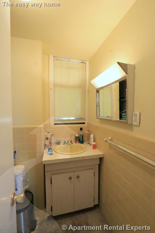 19 Park Ave, Davis Square