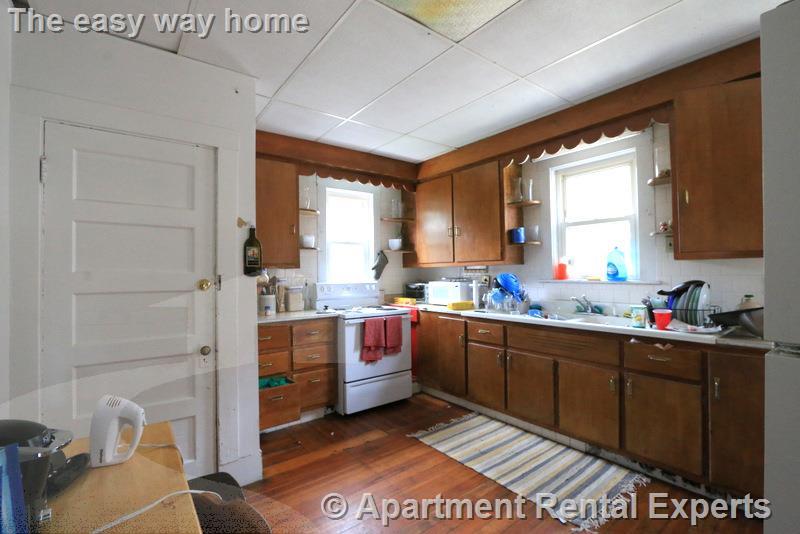 188 Powderhouse Blvd, Tufts