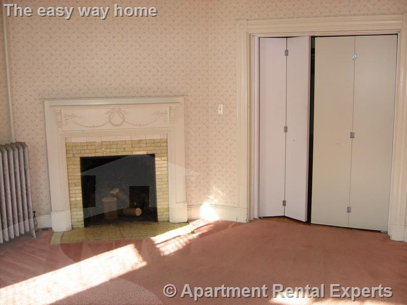 35 College Ave, Tufts