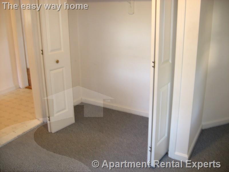 35 College Ave, Tufts