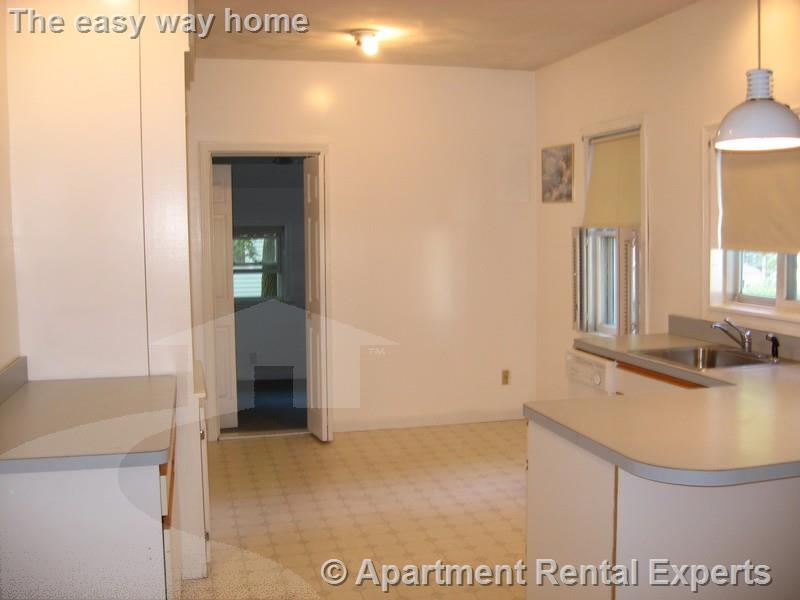 35 College Ave, Tufts