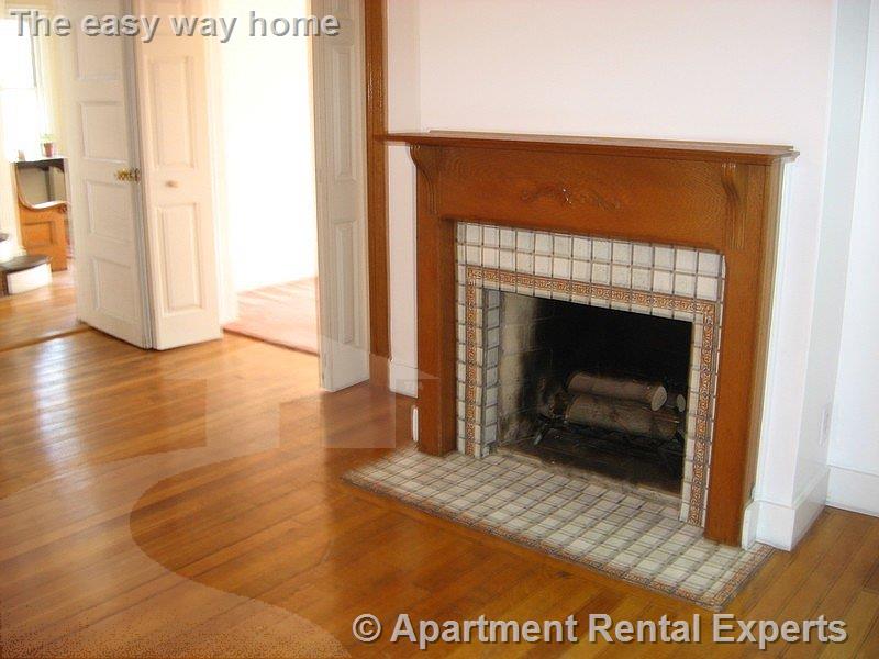 35 College Ave, Tufts