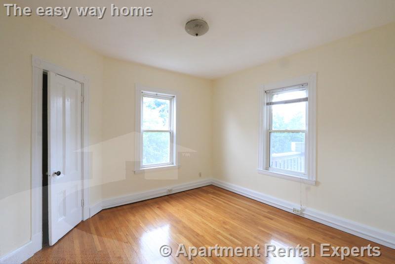 18-20 Burget Ave, Tufts