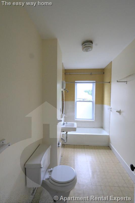 18-20 Burget Ave, Tufts