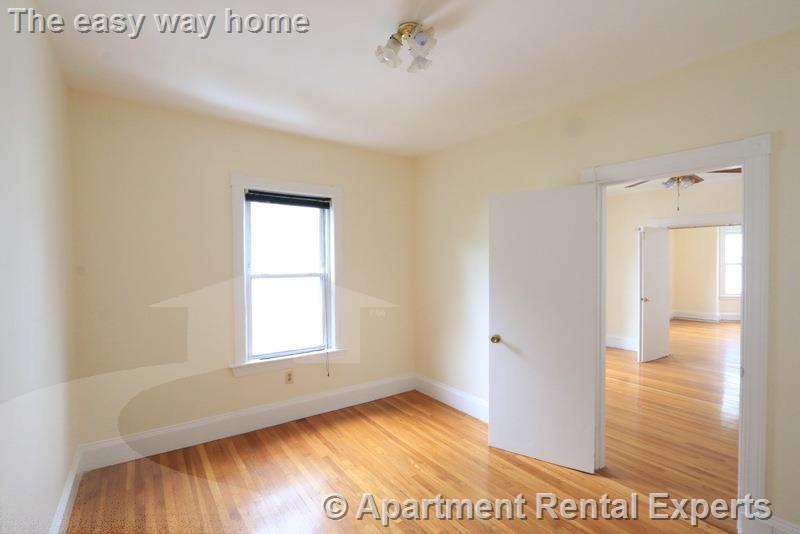 18-20 Burget Ave, Tufts