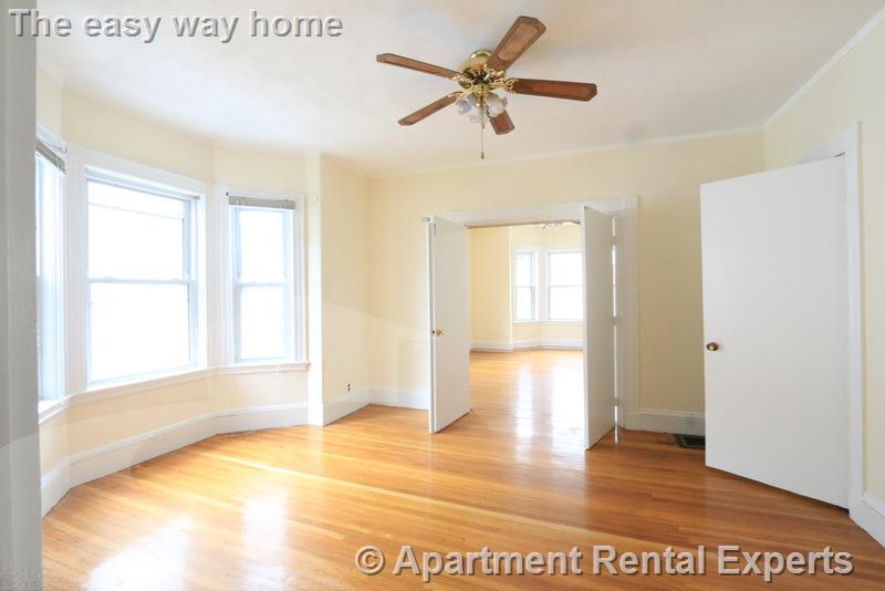 18-20 Burget Ave, Tufts