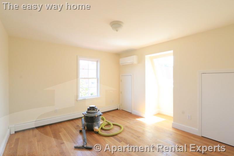 220 Massachusetts Ave, East Arlington