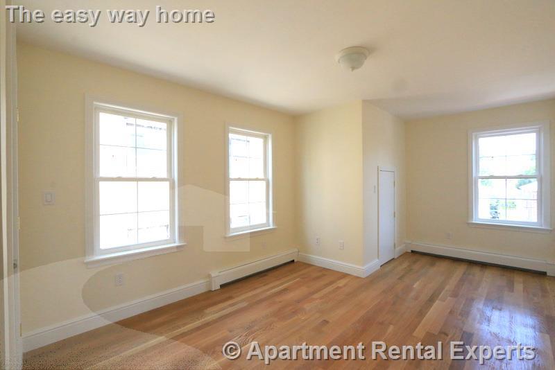 220 Massachusetts Ave, East Arlington